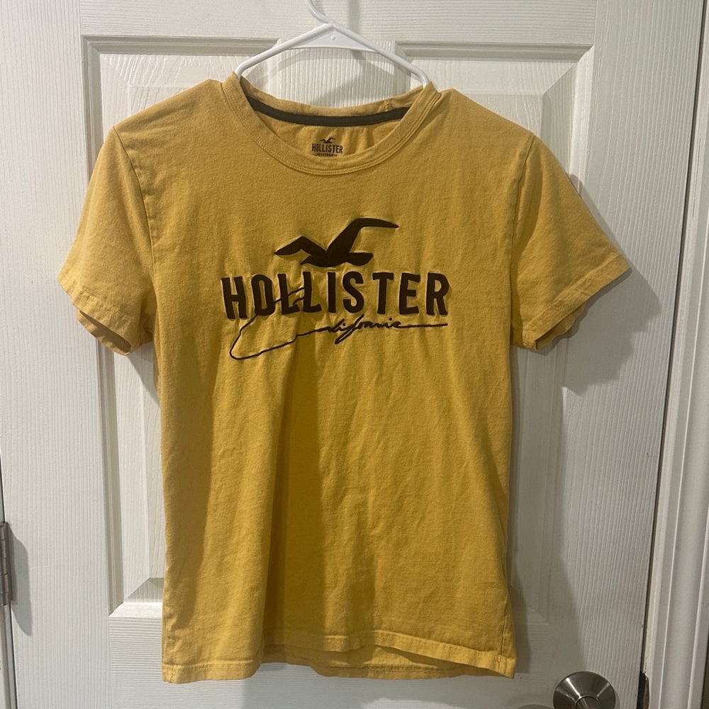 Hollister Mustard Yellow Tee with Brown Logo